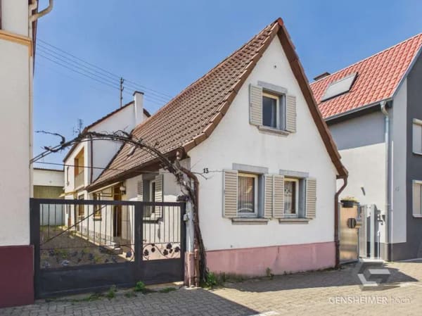 Immobilie in Hochstadt (Pfalz) - Einfamilienhaus mit Scheune, Nebengebäude und großem Garten - Bild 0