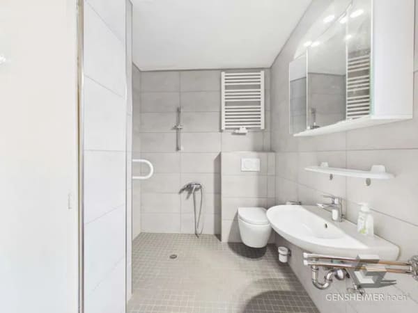 Immobilie in Hochstadt (Pfalz) - Einfamilienhaus mit Scheune, Nebengebäude und großem Garten - Bild 2
