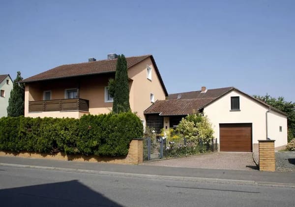 Immobilie in Großostheim - Attraktives Einfamilienhaus in begehrter Wohnlage - Bild 2