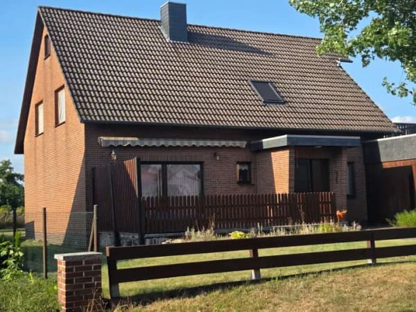 Immobilie in Ummern - Auch 3 Kinder sind hier kein Problem ! Mit Garage, Carport und Gartenschuppen ... - Bild 2
