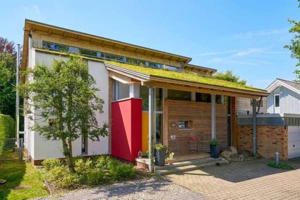 Immobilie in Hoisdorf - Großzügiges Architektenhaus mit ökologischem Konzept plus Baugrundstück nordöstlich von Hamburg - Bild 4