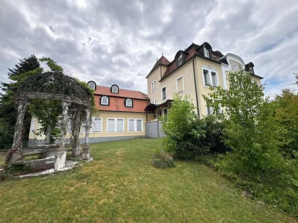 Immobilie in Ottensoos - Herrschaftliche Jugendstilvilla am Eingang zur Hersbrucker Schweiz – ein Anwesen mit Seltenheitswert - Bild 1