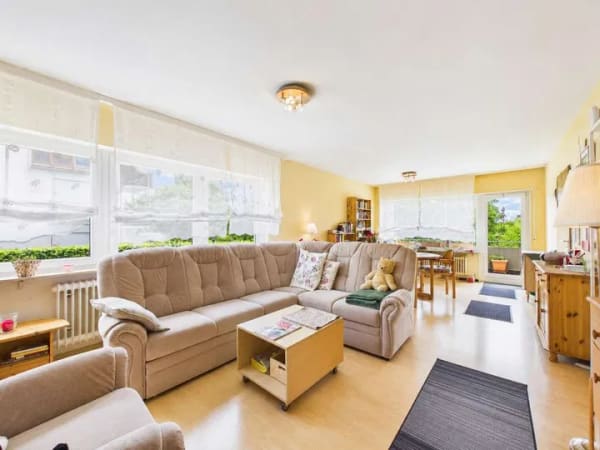 Immobilie in Pfalzgrafenweiler - Helle 4,5-Zimmer-Erdgeschosswohnung | Barrierefrei | Südwest-Balkon | Stellplatz - Bild 1