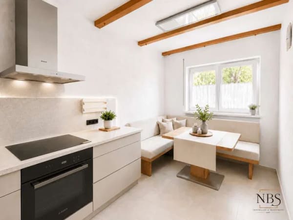 Immobilie in Traunreut - Wohnen auf zwei Ebenen – 87 m²  Maisonette mit Balkon, Garage & Stellplatz - Bild 2
