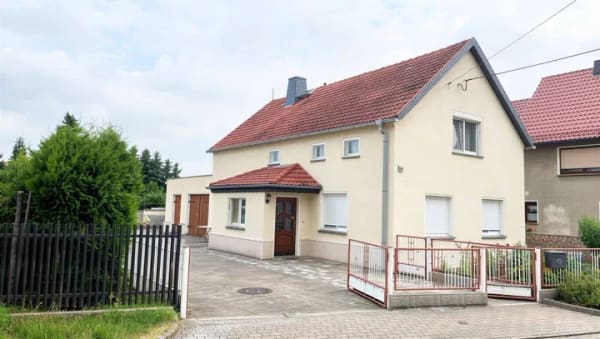 Immobilie in Großenhain - Ländliche Ruhe, eigener Garten und viel Potenzial - Einfamilienhaus mit Gestaltungspotenzial - Bild 0