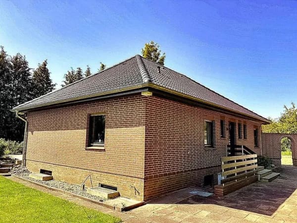 Immobilie in Salzhausen - Charmanter Winkel-Bungalow in zweiter Reihe auf großem Grundstück in zentraler Lage von Salzhausen - Bild 3