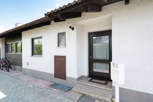 Immobilie in Wartenberg - Großzügiger Bungalow mit offenem Wohnkonzept und hochwertiger Einbauküche - Bild 1