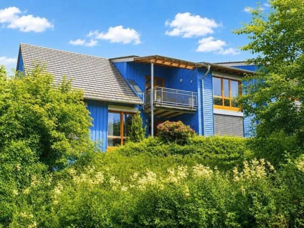 Immobilie in Westerburg - Attraktive Wohnanlage mit 4 Wohneinheiten - "Haus-im-Haus-Charakter" in grüner Top Lage (prov.frei) - Bild 0