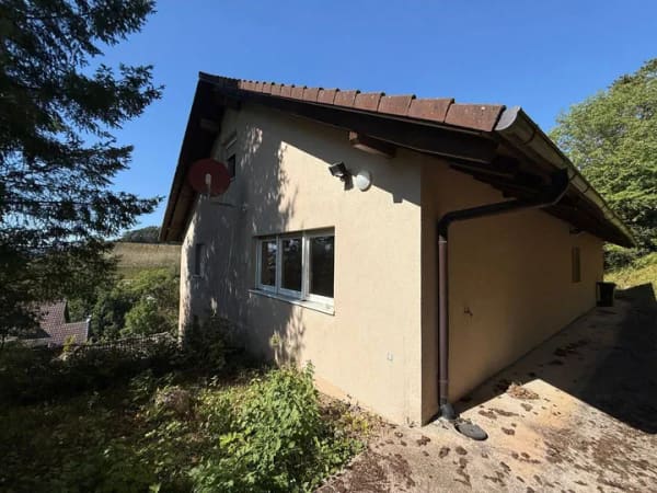Immobilie in Triefenstein - Über den Dächern von Homburg - Wohnen mit Weitblick und Blick auf die Weinberge  - Bild 2