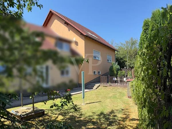 Immobilie in Bad Langensalza - Renditestarke Kapitalanlage in Bad Langensalza – Vollvermietetes Reiheneckhaus mit zwei Wohneinheiten - Bild 0