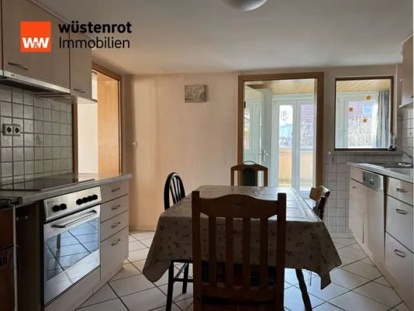 Immobilie in Gomadingen - Ein Haus voller Möglichkeiten – Bauernhaus mit Scheune und Ausbaureserve - Bild 2