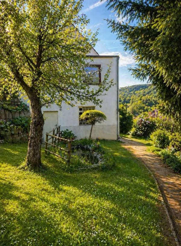 Immobilie in Hilchenbach - Vielseitiges Einfamilienhaus in schöner Lage, Einliegerwohnung möglich - Bild 2