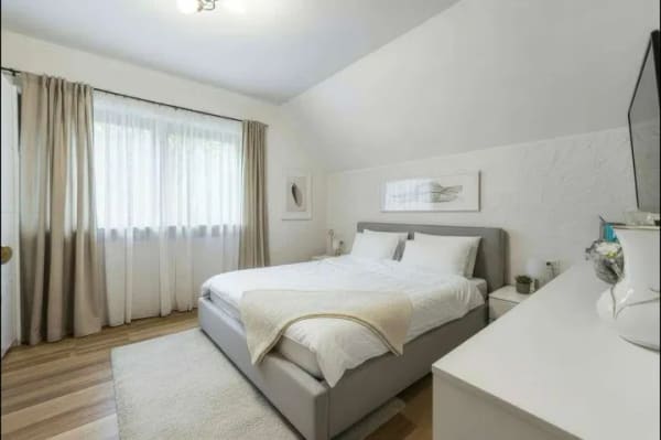 Immobilie in Velburg - Ein besonderer Platz zum Bleiben – Architektenhaus, idyllisch gelegen & energetisch modernisiert - Bild 1