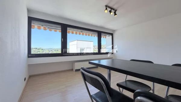 Immobilie in Siegen - FREIRAUM4 +++ Kompakte Erdgeschosswohnung mit Pool & Sauna in Siegen-Kaan-Marienborn - Bild 1