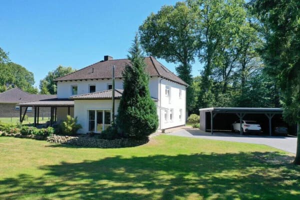 Immobilie in Reeßum - Exklusives Wohnhaus mit ca. 277 m² Wohnfläche auf beeindruckendem 2.686 m² Grundstück - Bild 0
