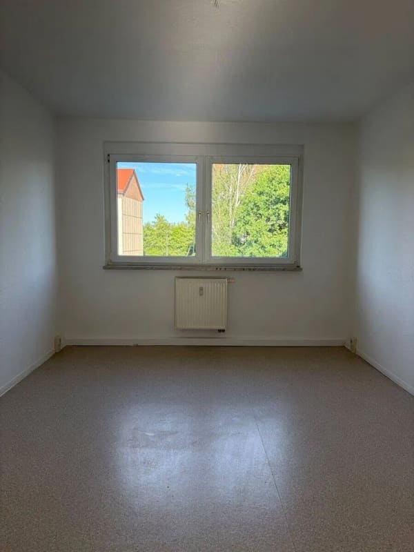 Immobilie in Kindelbrück - 4-Raum-Wohnung mit zwei Balkonen - attraktive Gelegenheit für Eigennutzer und Kapitalanleger - Bild 3