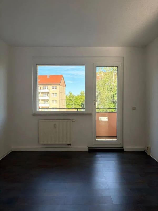 Immobilie in Kindelbrück - 4-Raum-Wohnung mit zwei Balkonen - attraktive Gelegenheit für Eigennutzer und Kapitalanleger - Bild 4
