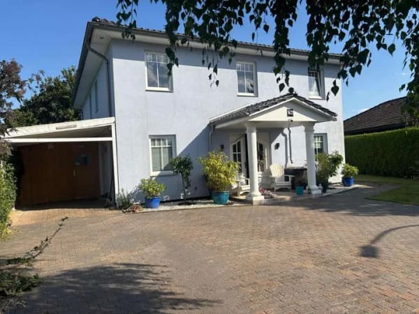 Immobilie in Todendorf - Toskana-Villa freistehend auch als Zweifamilienhaus nutzbar - Bild 0