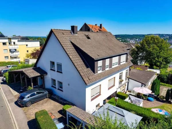 Immobilie in Schwelm - Gepflegte 5-Zimmer-Maisonettewohnung mit Garten, und Carport in Schwelm - Bild 1
