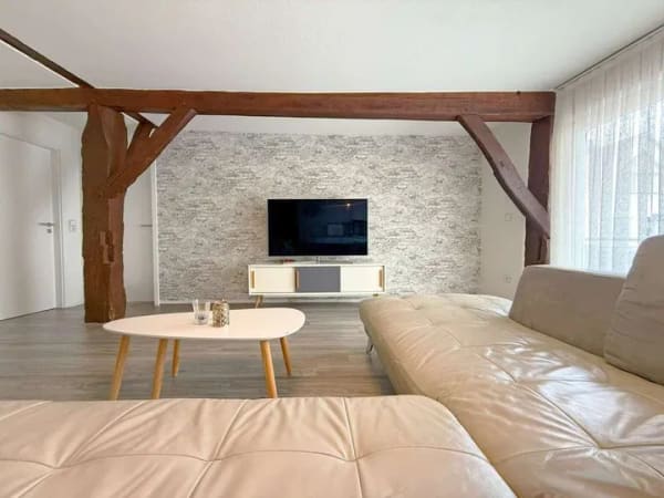 Immobilie in Großbottwar - Historischer Charme & moderner Wohnkomfort – 3-Zi.-Wohnung mit EBK, Balkon und Garage - Bild 2