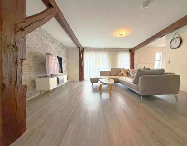 Immobilie in Großbottwar - Historischer Charme & moderner Wohnkomfort – 3-Zi.-Wohnung mit EBK, Balkon und Garage - Bild 3