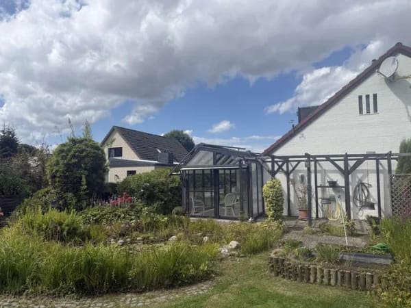 Immobilie in Kronprinzenkoog - Architektenhaus mit Wintergarten, Kamin und Sauna - Bild 1
