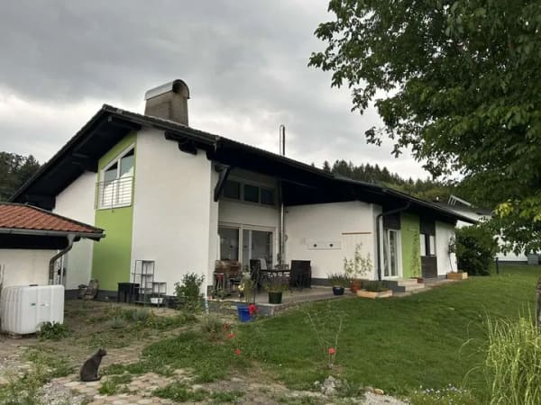 Immobilie in Grabenstätt - Einmalige Chance - großzügiges Einfamilienhaus in Grabenstätt/Winkl vor Versteig.Termin zuschlagen! - Bild 0