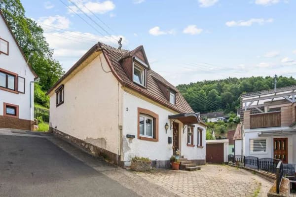 Immobilie in Neidenfels - Familienparadies mit großem Garten, 6 Zimmer, Ausbaureserve und direkter Nähe zum Pfälzer Wald - Bild 0