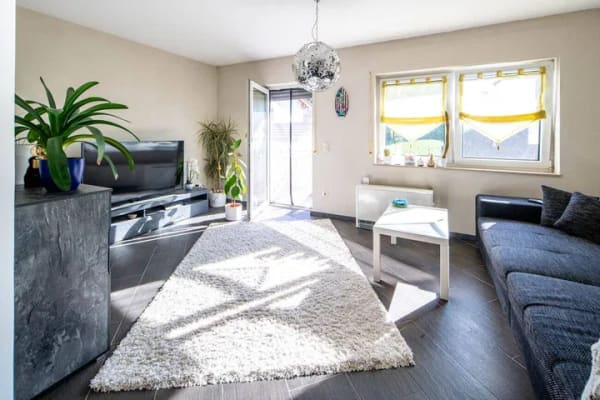 Immobilie in Loffenau - Bald bezugsfrei - modernisierte 3-Zimmer-Wohnung mit Einbauküche, Eckbalkon & Tiefgarage - Bild 0