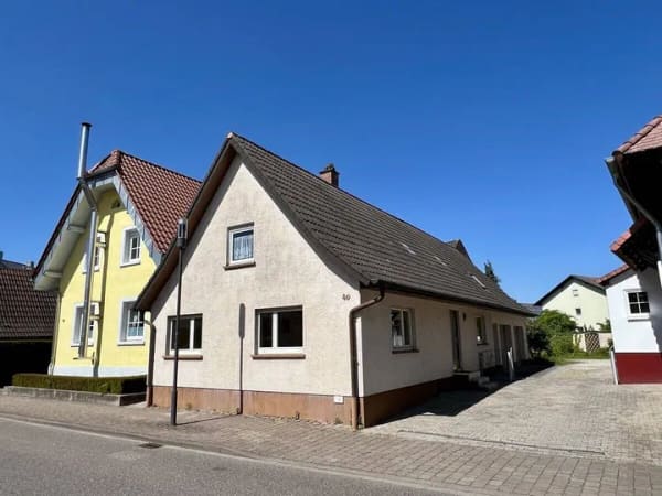 Immobilie in Steinmauern - Renovierungsbedürftiges Einfamilienhaus mit Ausbaureserve & zwei Garagen in Steinmauern! - Bild 0