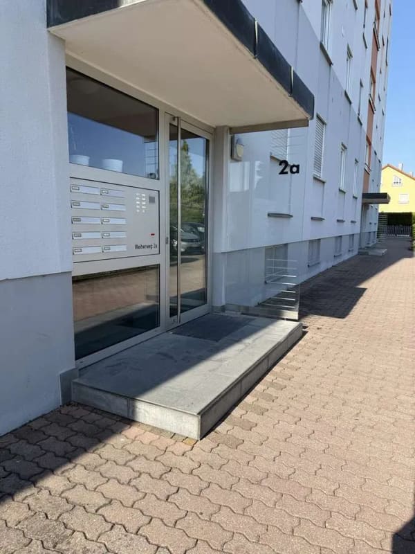 Immobilie in Gersthofen - Gepflegte 3-Zimmer-Wohnung mit Balkon, Aufzug & Garage in Gersthofen - Bild 0