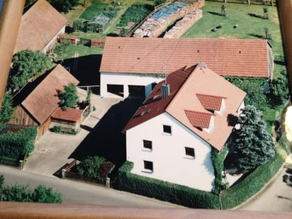 Immobilie in Aindling - Ehemaliger Bauernhof mit Stadl, großem Grundstück und vielseitigen Nutzungsmöglichkeiten - Bild 1