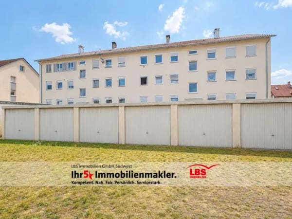 Immobilie in Radolfzell am Bodensee - Gemütliche 2-Zimmerwohnung mit Garage und Sonnenbalkon  - Bild 0