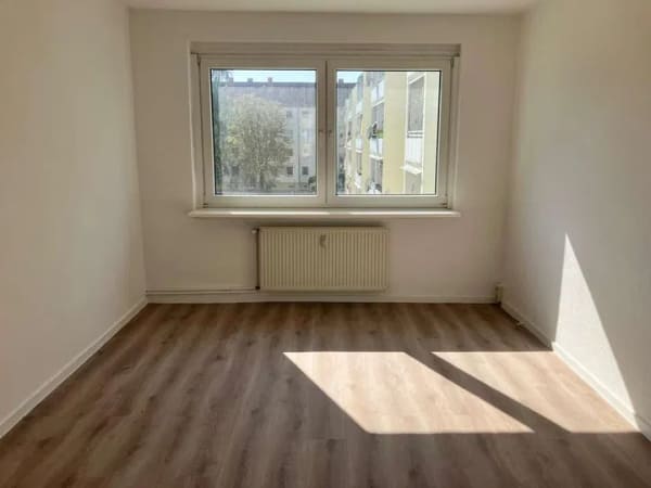 Immobilie in Teutschenthal - Helle 2-Raum Wohnung mit Balkon - Bild 1