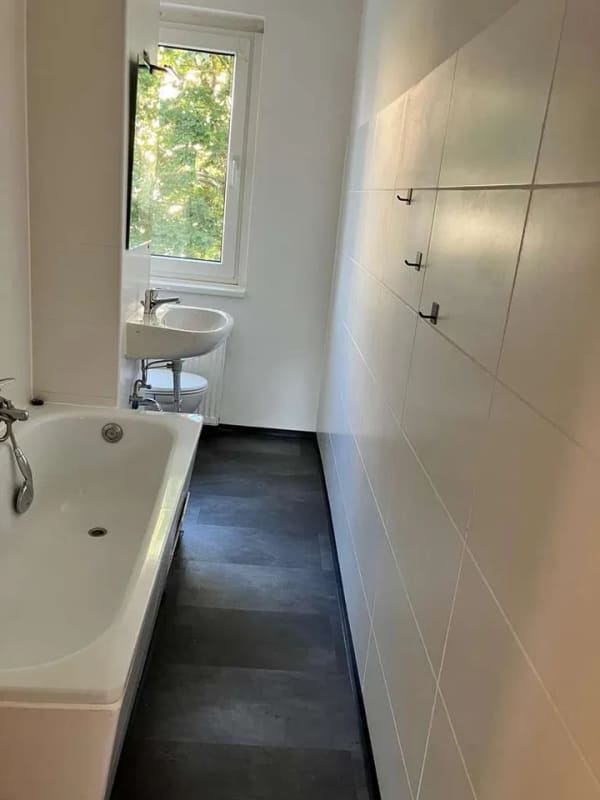 Immobilie in Teutschenthal - Helle 4-Raum Wohnung mit Balkon - Bild 4