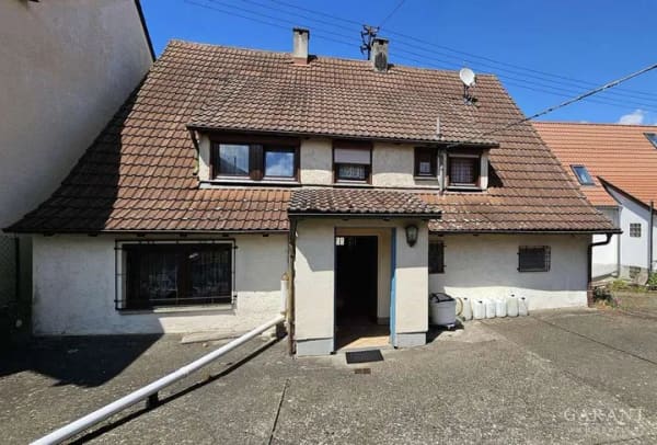 Immobilie in Amstetten - Ein Anwesen mit Seele - Bauernhaus aus der Jahrhundertwende auf traumhaftem Grundstück - Bild 2