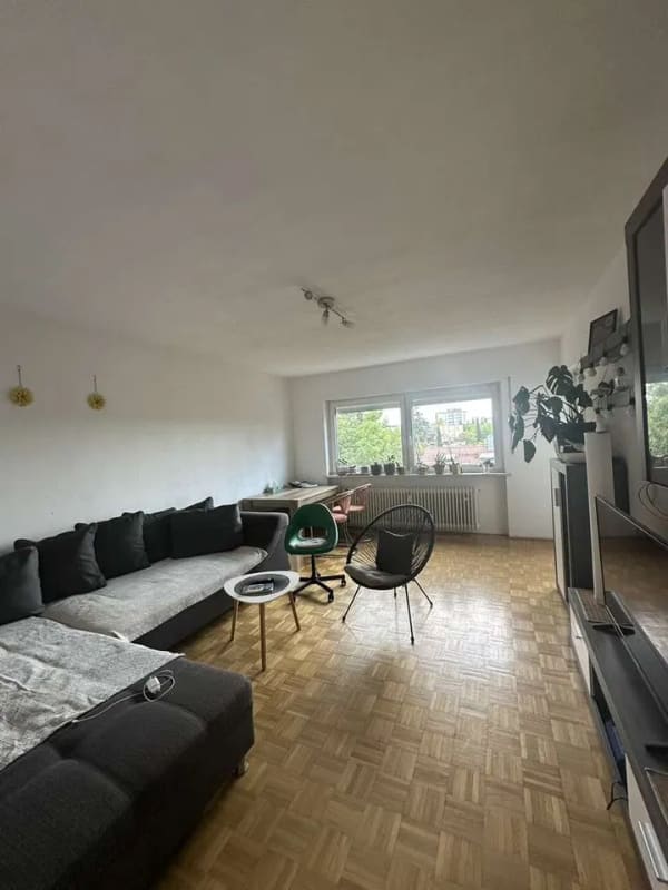 Immobilie in Regensburg - Großzügige 2-Zimmer-Wohnung mit Fernblick & Balkon – attraktive Kapitalanlage im Regensburger Westen - Bild 0