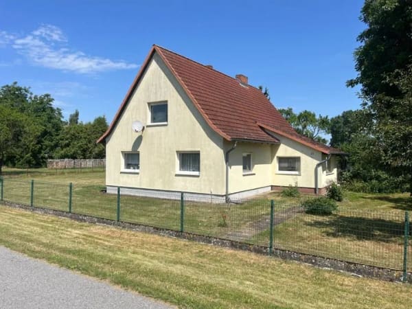 Immobilie in Nossendorf - Randlage: Naturnahes Einfamilienhaus mit Scheune auf großem Grundstück... - Bild 1