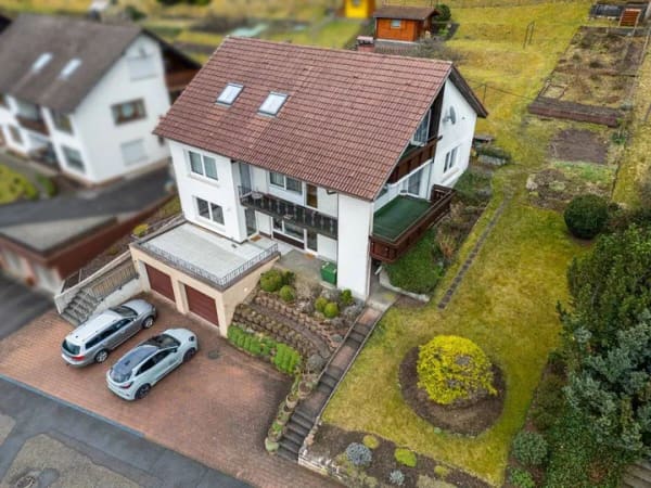 Immobilie in Enzklösterle - Großzügiges Zuhause im Grünen - ideal für Familien - Bild 0