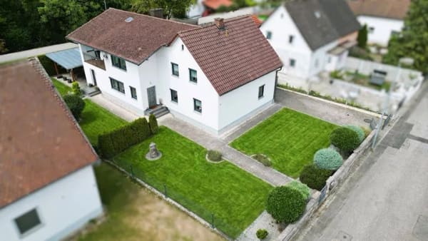 Immobilie in Dingolfing - Einfamilienhaus mit viel Potential und großem Garten in Salitersheim/Dingolfing - Bild 1