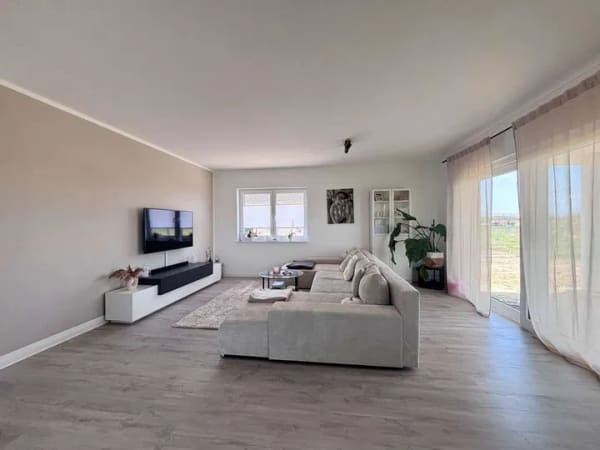 Immobilie in Eichstedt (Altmark) - Moderner Bungalow aus 2024 in ruhiger Ortsrandlage - Modernität trifft Ruhe - Bild 4