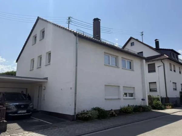 Immobilie in Dettingen unter Teck - Schön gelegenes Dreifamilienhaus in Dettingen - Bild 0