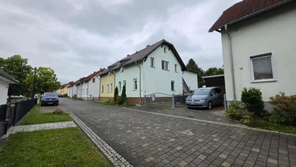 Immobilie in Regis-Breitingen - Charmant, gepflegt und vielseitig  - Bild 1