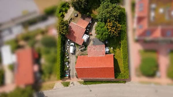 Immobilie in Halbe - Charmantes Einfamilienhaus mit Carport und Wintergarten mit viel Potenzial in Halbe - Bild 2