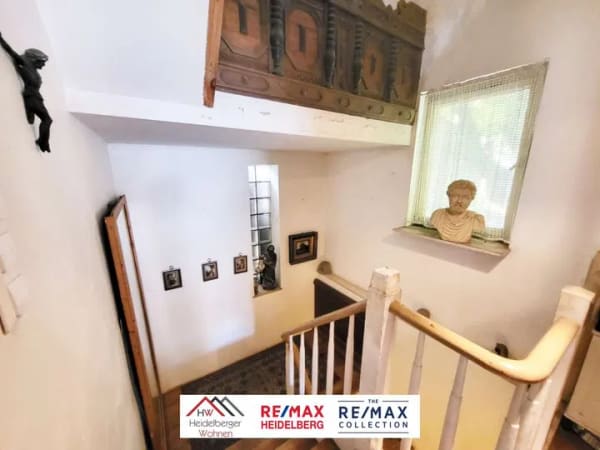Immobilie in Weinheim - Renovierungsobjekt mit viel Potenzial – Haus mit Wintergarten und Nebengebäuden in Weinheim! - Bild 1