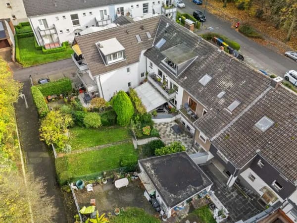 Immobilie in Hürth - Ein Haus, viele Möglichkeiten – vielseitiges Wohnen in attraktiver Hürther Lage - Bild 2