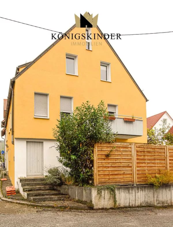 Immobilie in Weinstadt - Altbaucharme trifft Wohnkomfort – Großzügiges Einfamilienhaus in Weinstadt-Großheppach - Bild 1