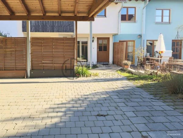 Immobilie in Oberstenfeld - 136 m² für Ihre Ideen | Split-Level-Haus mit Garten - Rückbau bereits erledigt - Bild 1