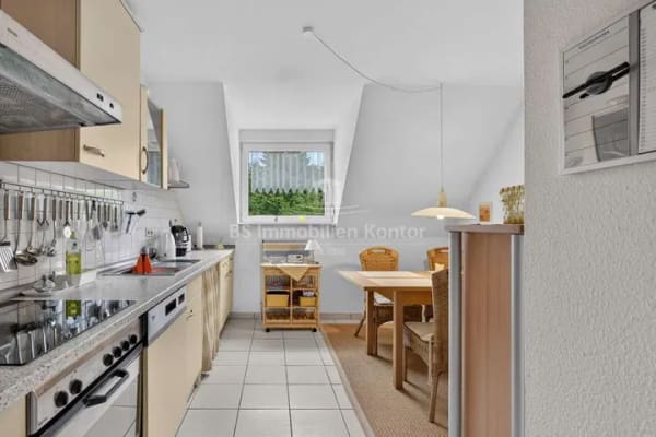 Immobilie in Papenburg - Untenende, Nähe BBS - OG Wohnung mit Balkon, Carport, Geräteraum und gr. Stauraum im DG - Bild 4