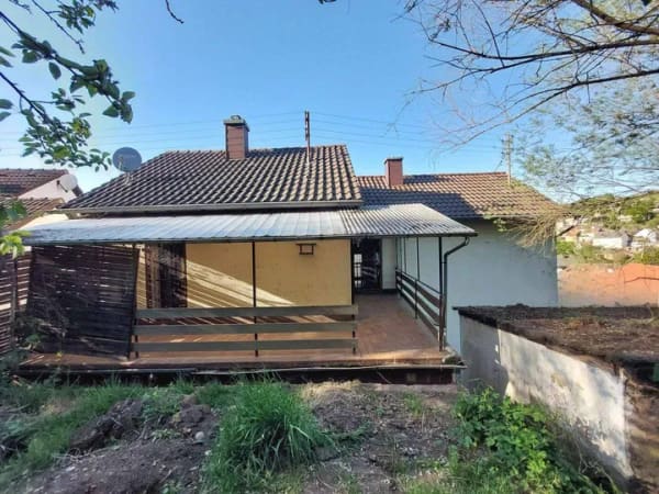 Immobilie in Wallhalben - REDUZIERT IM ANGEBOT- Renovierungsbedürftiges Einfamilienhaus mit Garage und ca. 325 m² Grundstück in Wallhalben - Bild 4